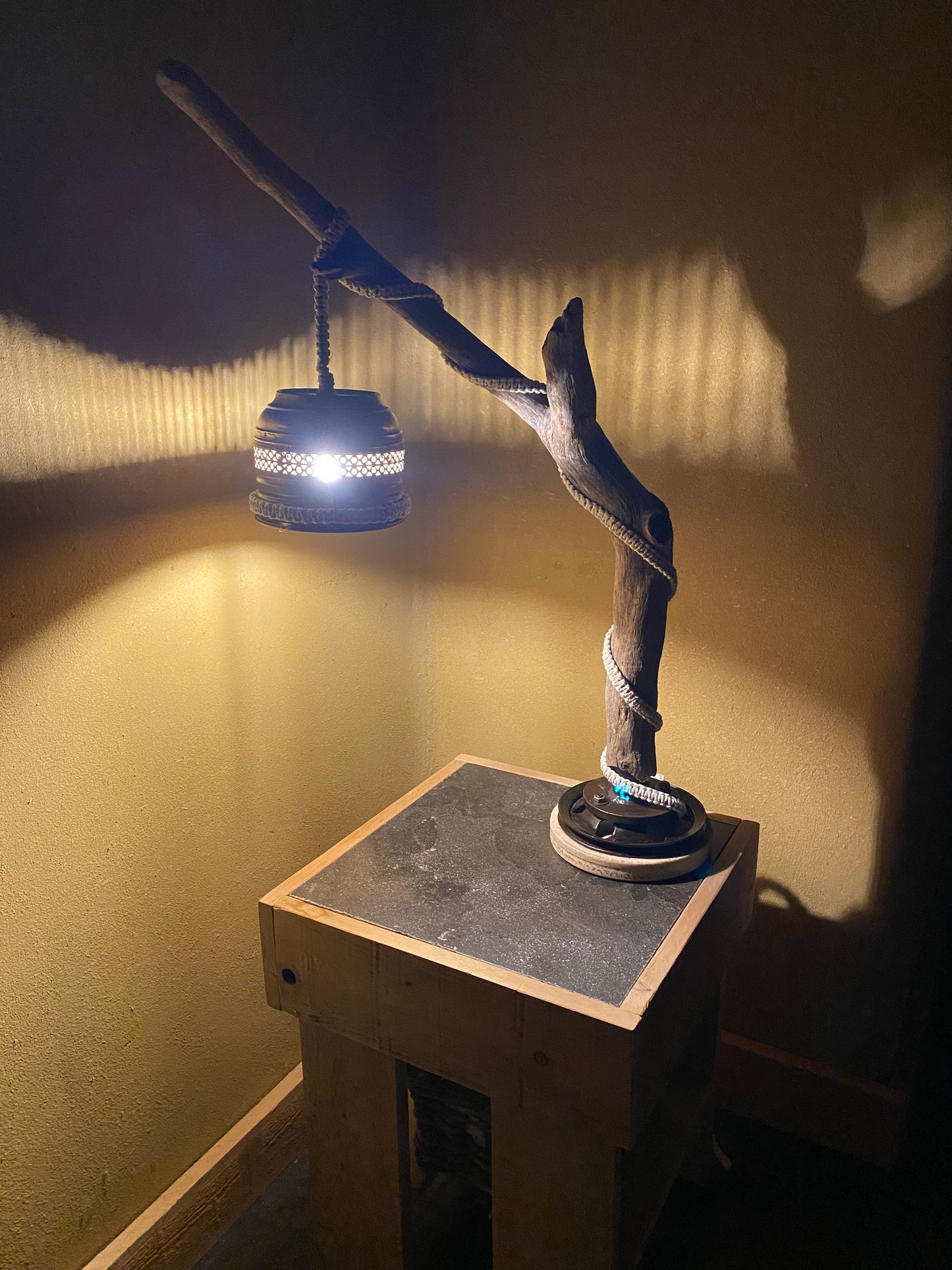 Originele, vintage tafellamp met Spaans toets.